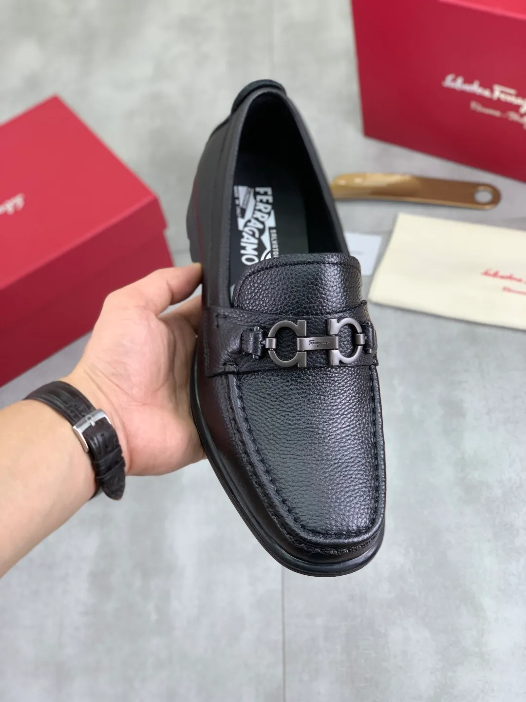 Men's shoes 💰P480 new high quality [Ferragamo/Ferragamo] latest model original imported calfskin, imported cowhide lining + original luxury metal buckle + original combination outsole Comparison without pressure Code number: 38-44 (45 customized)